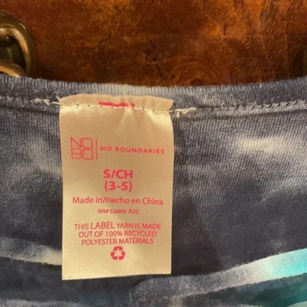 3/$15 No boundaries tie dye shirt - Picture 3 of 6